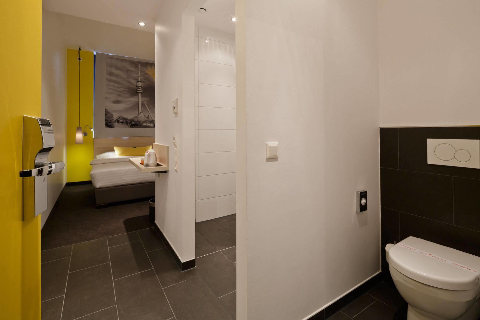 B&B Hotel Muenchen-Olympiapark Экстерьер фото