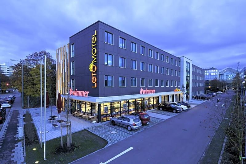 B&B Hotel Muenchen-Olympiapark Экстерьер фото